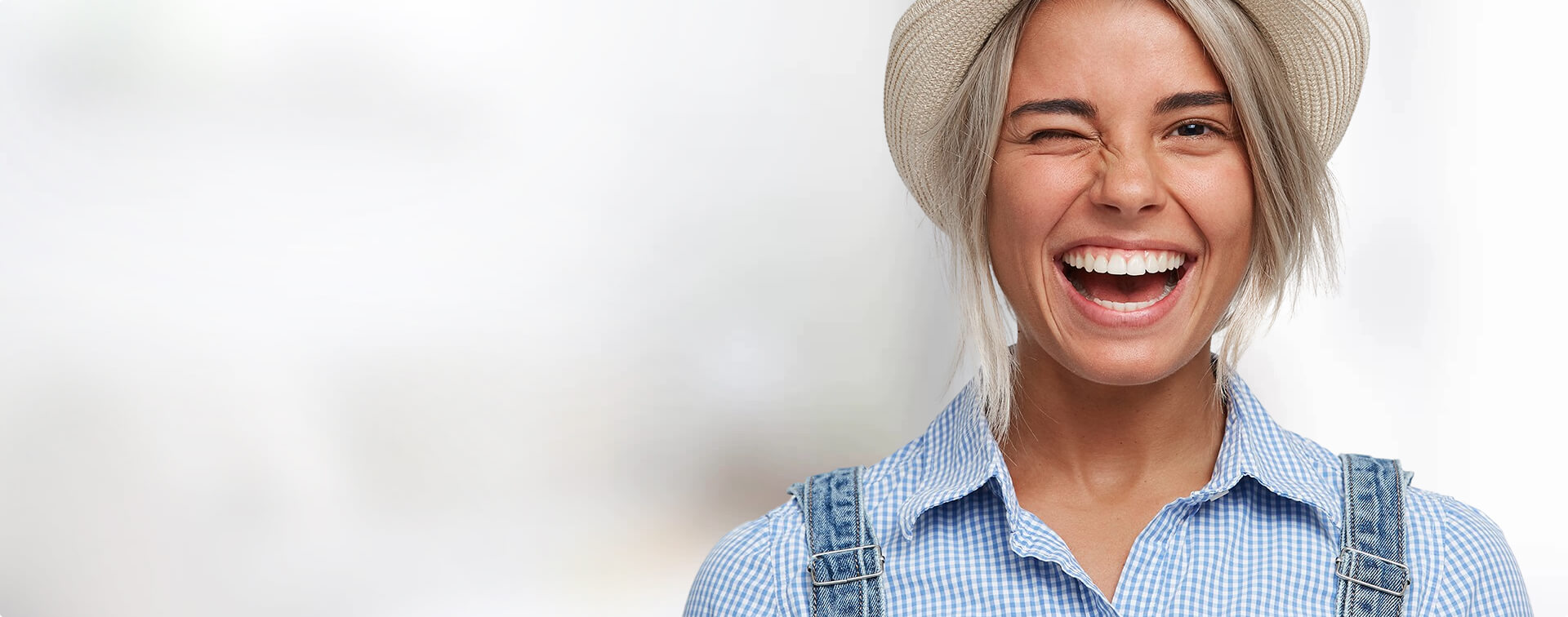 Протезирование передних зубов